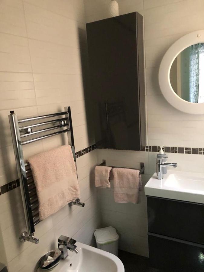 B&B Michela Napoli Bagian luar foto