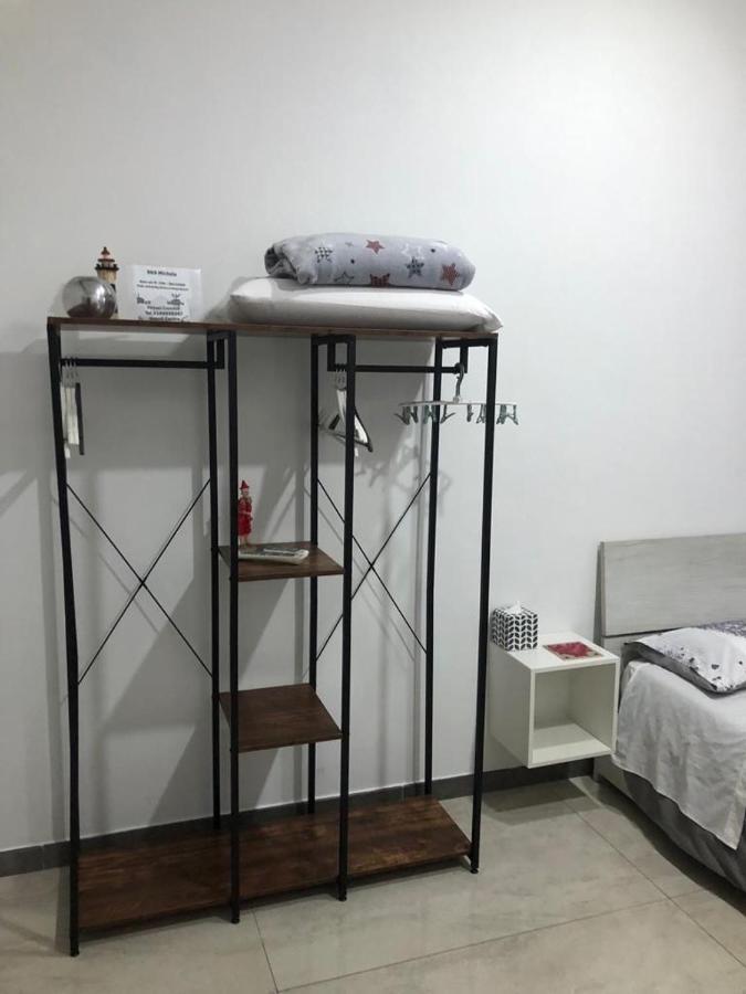 B&B Michela Napoli Bagian luar foto