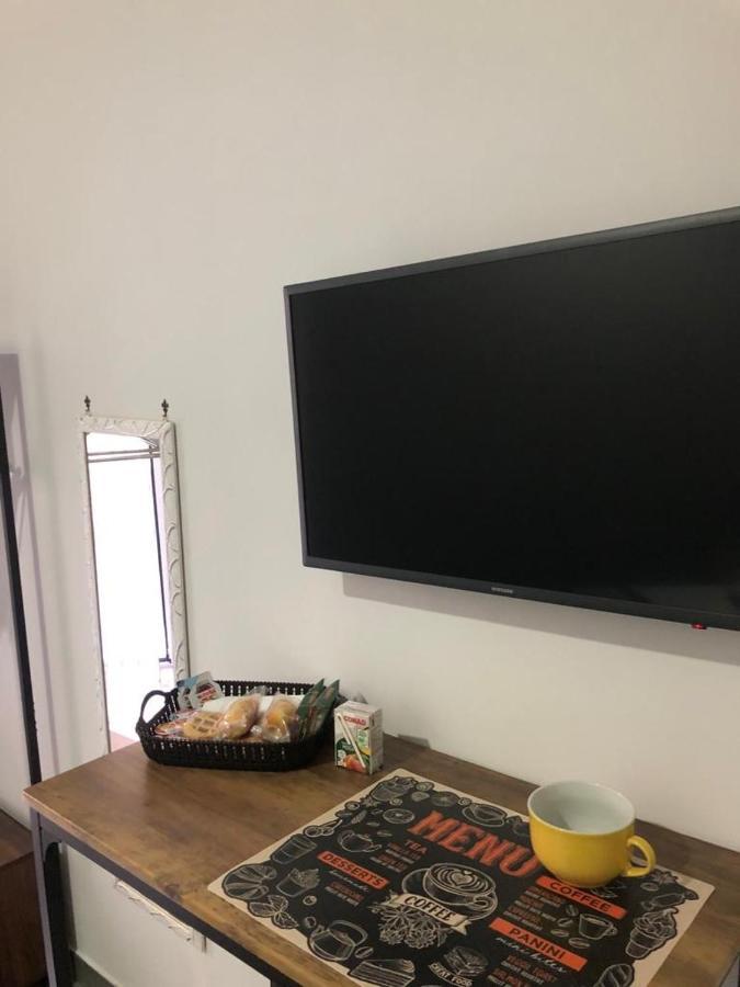 B&B Michela Napoli Bagian luar foto